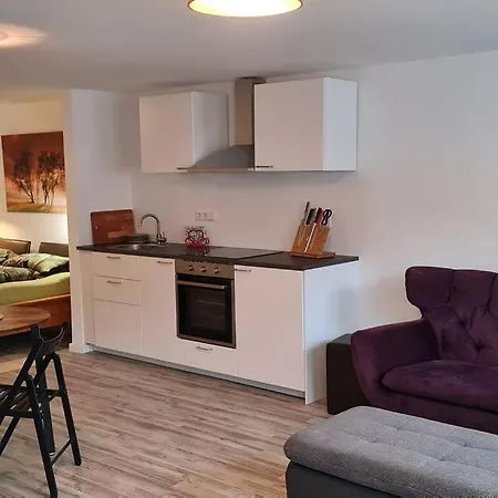 Apartment - Charmant, Gemuetlich & Zentral *